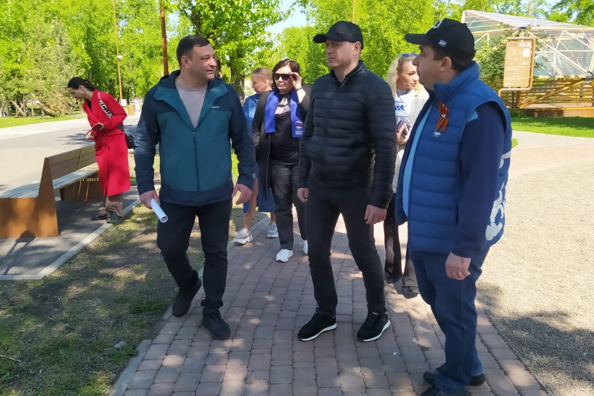 Активисты «Единой России» проверили общественные пространства в своих территориях
