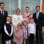 Многодетной матери из Липецкой области единороссы подарили новый дом
