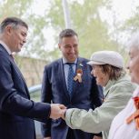 Поздравление ветеранов на 80-летие Победы в Ленинском районе