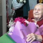 В Быково партийцы поздравили ветерана ВОВ Нину Павловну Малуеву с днем рождения