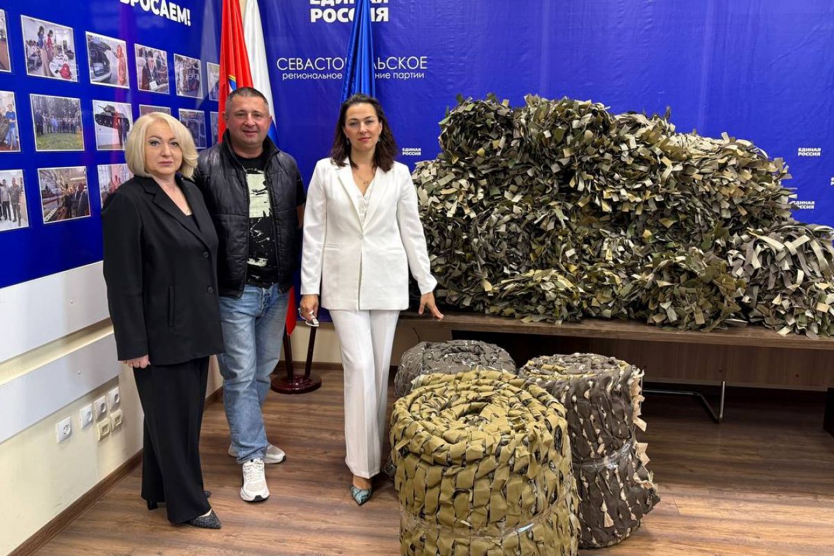 Волонтеры объединения «Сердце матери» передали партию масксетей для бойцов