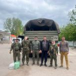 Единороссы Зерноградского района передали груз помощи участникам СВО