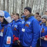 Возложение цветов, выставка техники, флешмобы: единороссы Ханты-Мансийска отметили 1 мая