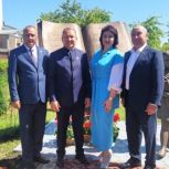 В Арске открыли обновленный бронзовый памятник «Алифба»