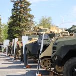 В Уфе при поддержке «Единой России» открылась выставка трофейной военной техники «Сила V правде — гордость и Победа»