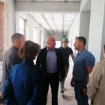 В школе №33 строители устанавливают системы отопления, электричества и водоснабжения