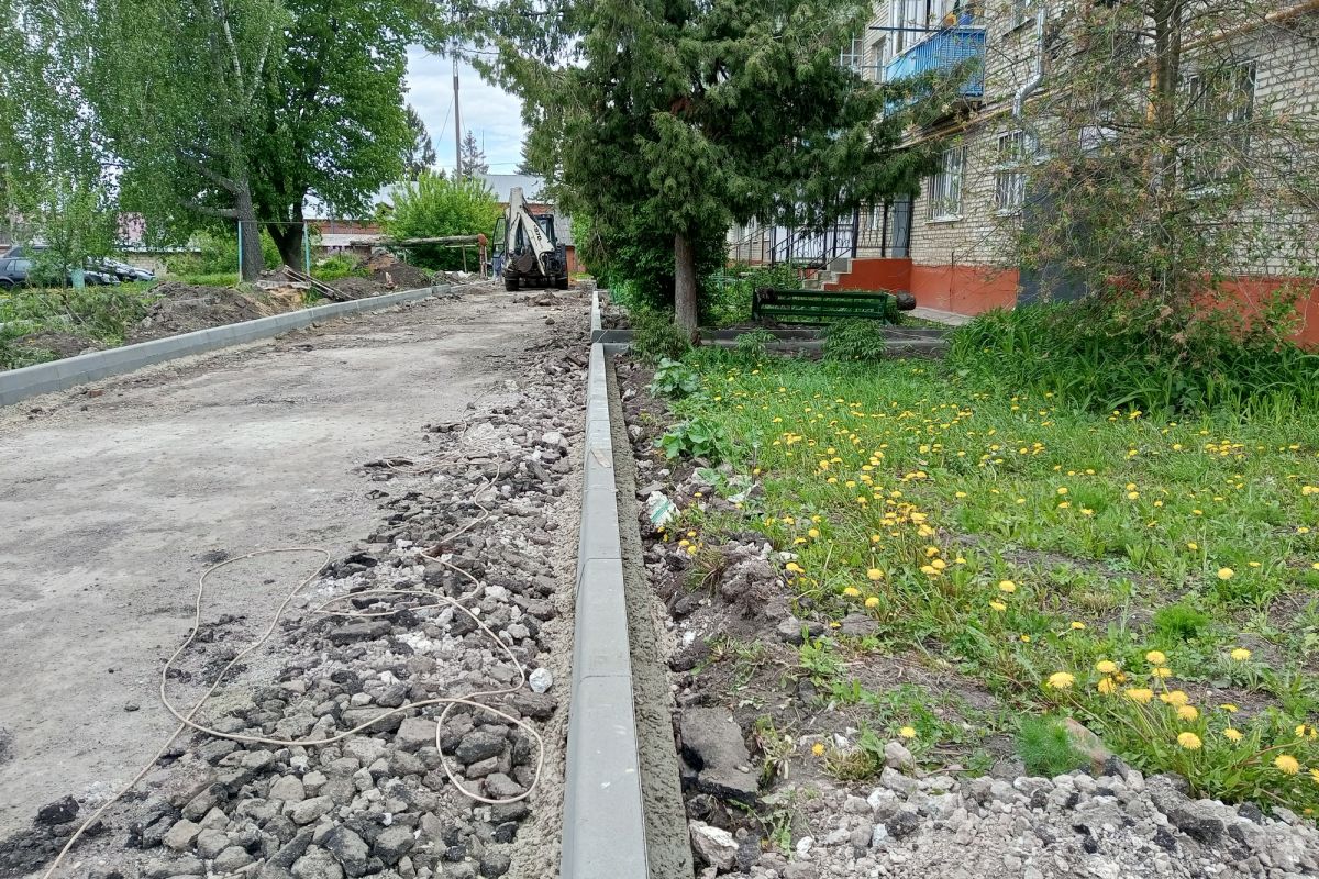 В Плавске продолжается благоустройство дворов