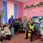 В Чечне активисты «Единой России» обучили детей безопасности дорожного движения