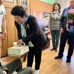 Салехардские депутаты поздравили фронтовика Великой Отечественной войны с наступающим Днём Победы