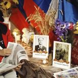 Жители освобождённого Украинска впервые за много лет торжественно отмечают Победный май