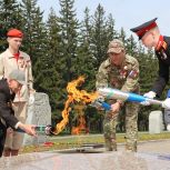 В Омской области при поддержке «Единой России» и Газпрома подключили к сетевому газу 20 Вечных огней
