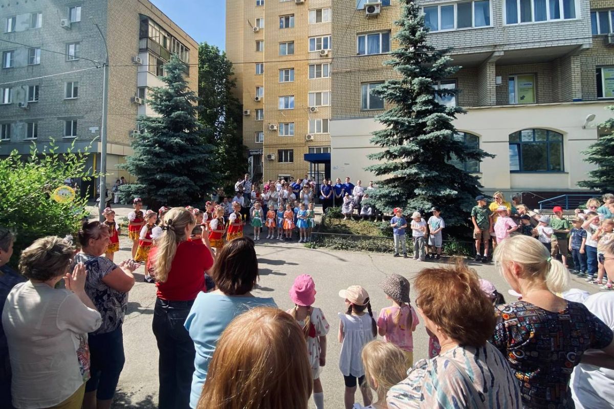 В Октябрьском районе отметили день соседей