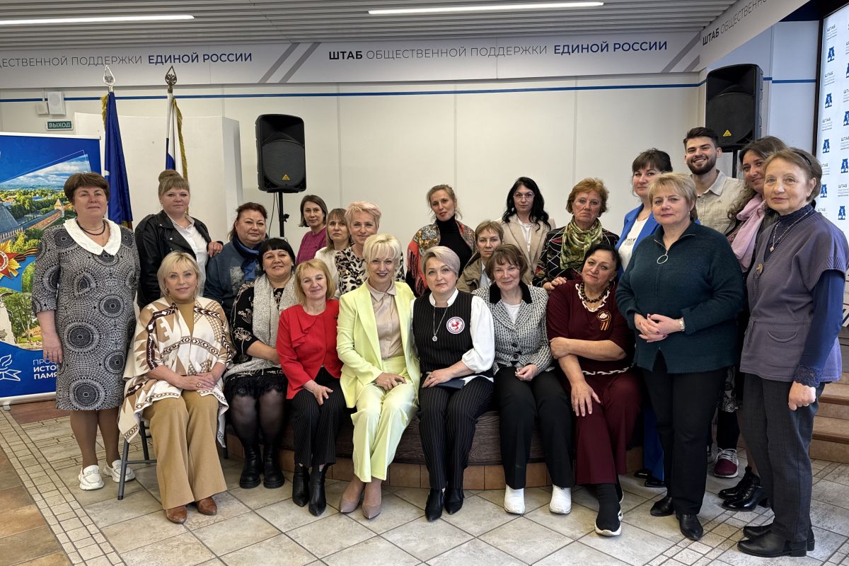 Сила смолянок – в активности и неравнодушии. В Смоленске состоялась первая большая встреча «Женского движения Единой России»