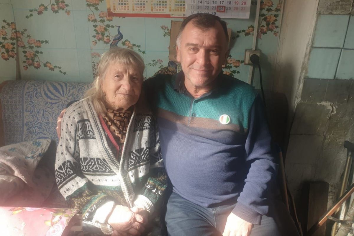 Активист «Единой России» помог труженице тыла