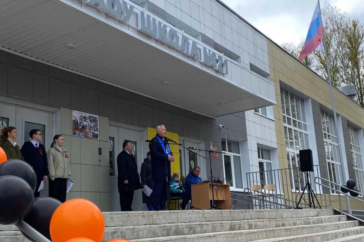 Сразу четыре "Парты Героя" открыли в школе №21