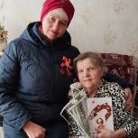 В Котласе поздравили с Днем Победы ветеранов и детей войны