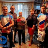 Инна Гончарова поздравила с наступающим Днем Победы ветерана Ивана Быкова