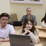 Партийцы провели профориентационную встречу с будущими политологами