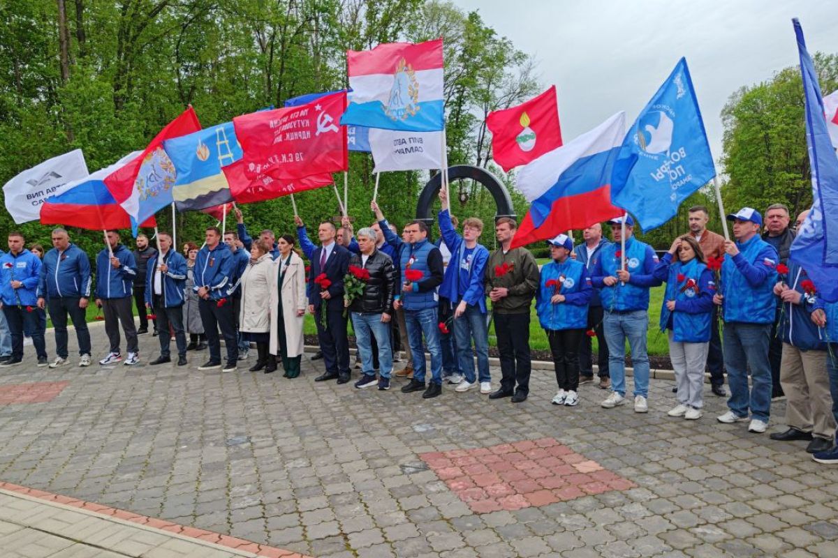 Участники патриотического автопробега «Самара-Москва» почтили память героев Великой Отечественной в Орловской области