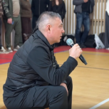 «Никогда не говори: я не могу»: Константин Цзю побывал в Донецке и пообщался с местными ребятами