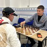 «Единая Россия» организовала шахматный турнир «Ход Победы» в Оренбурге