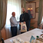 Андрей Дранишников передал в трапезную храма Рождества Христова в Балахне кухонные принадлежности