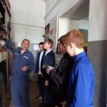 «Единая Россия» организовала профориентационную экскурсию в пожарную часть для школьников Кораблинского округа Рязанской области