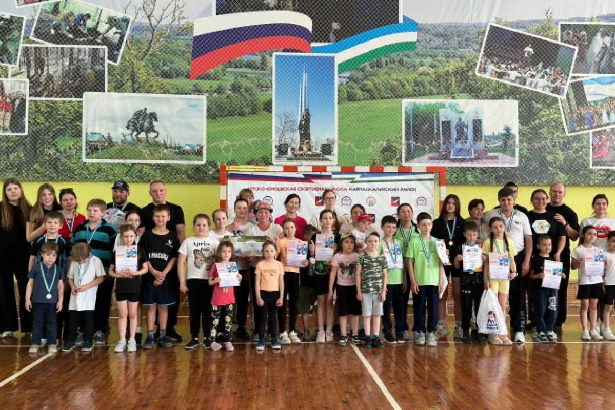 В рамках партпроекта «Крепкая семья» в Кармаскалинском районе состоялись «Семейные старты»