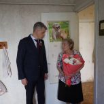Финансирование за счет депутатских фондов: в регионе заменили окна пенсионерке и провели ремонт в образовательных учреждениях
