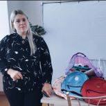 Каслинские партийцы собрали «рюкзаки добра» для школьников Ясиноватой