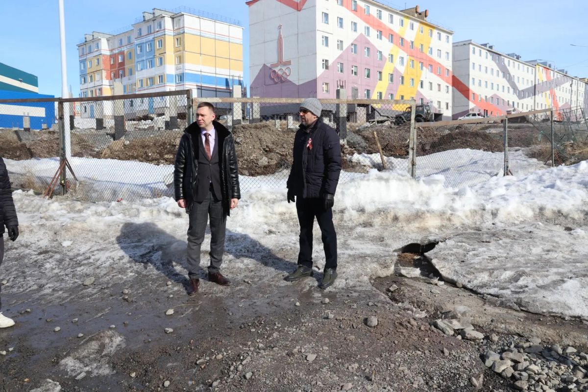«Городская среда»: В Анадыре проверили состояние дворов и  дорог
