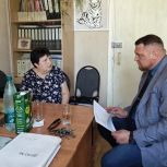 Депутат «Единой России» обсудил с директором школы вопросы ремонта и благоустройства