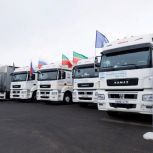 Автомобили, рации, инструменты, стройматериалы, продукты и письма: «Единая Россия» направила новые грузы в зону СВО