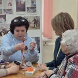 Партийцы провели мастер – класс для ветеранов