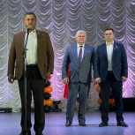 В Илеке прошел праздничный концерт ко Дню Победы