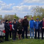 Жители Желтинского сельсовета высадили саженцы у обелисков защитникам Отечества