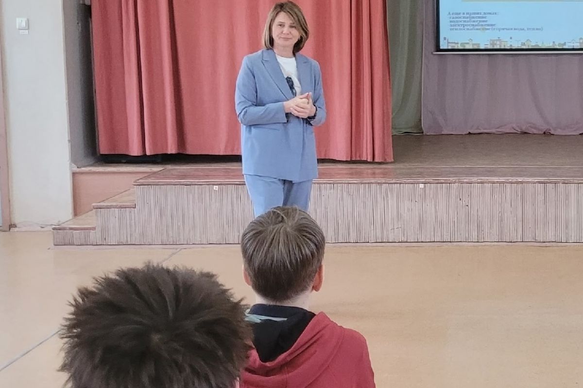 «Школа ЖКХ» продолжает просвещать юных северодвинцев на темы жилищно-коммунального хозяйства
