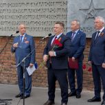 «Единая Россия» помогла увековечить имя снайпера из Калмыкии на Доме Павлова в Волгограде
