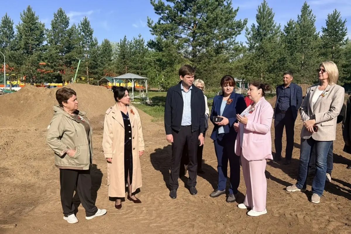 Елена Афанасова проверила ход восстановления лагеря «Заря» после паводка