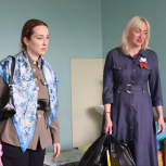 Передали частичку домашнего тепла: раненых бойцов в госпитале угощали свежей выпечкой