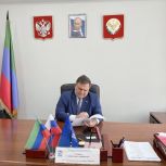 Поддержка участников СВО и их семей стала главной темой приёма депутата Сайгидпаши Умаханова в Махачкале