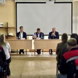 Народная программа – через разговор с людьми: Дмитрий Сизякин встретился с коллективом РЭРЗа