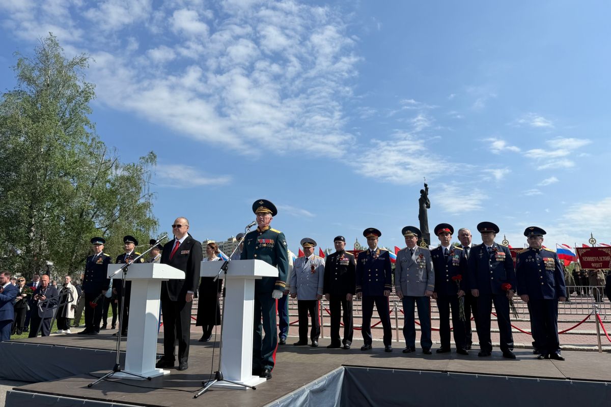Возложения цветов, поздравление ветеранов, автопробеги: «Единая Россия» организовала праздничные акции для жителей регионов в День Победы