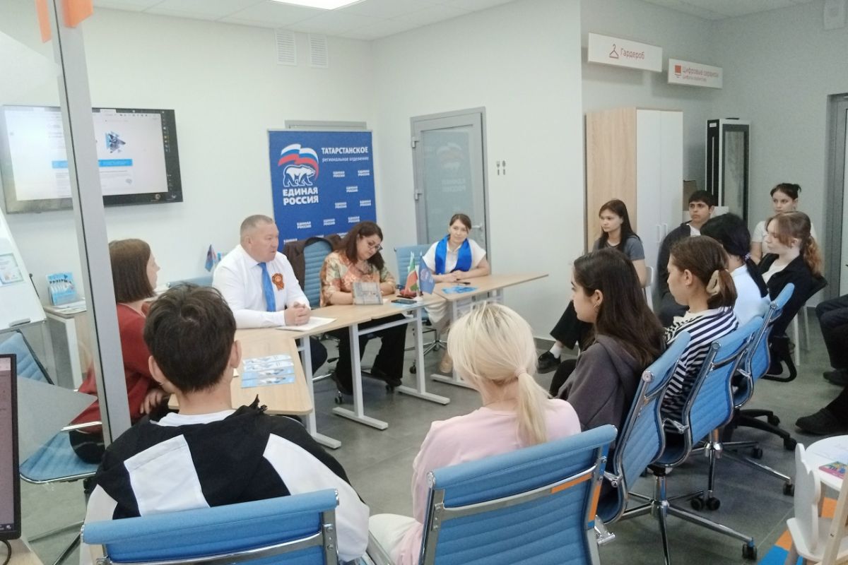 В Апастово организовали ярмарку вакансий для выпускников агроколледжа