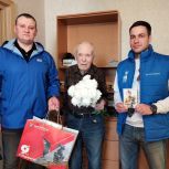 Партийцы Орджоникидзевского местного отделения поздравили участников Великой Отечественной войны с наступающим Днём Победы