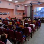 Наталья Западнова посетила центральную библиотеку Нижневартовска