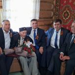 «Единая Россия» поздравила единственного участника Великой Отечественной войны в Чекмагушевском районе