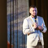 Ветеран боевых действий Владислав Гусев поздравил выпускников школы № 1499 в Ростокине