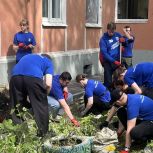 Активисты «Молодой Гвардии Единой России» помогают устранять последствия атаки БПЛА на Рязань