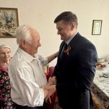 Иван Квитка поздравил ветерана с наступающим Днем Победы